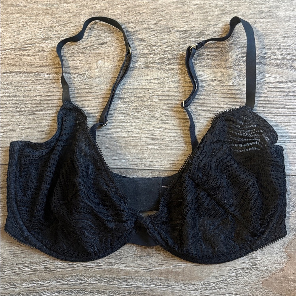 Victoria's Secret Black Lace Unlined Underwire Balconette Bra 32DDD No Padding